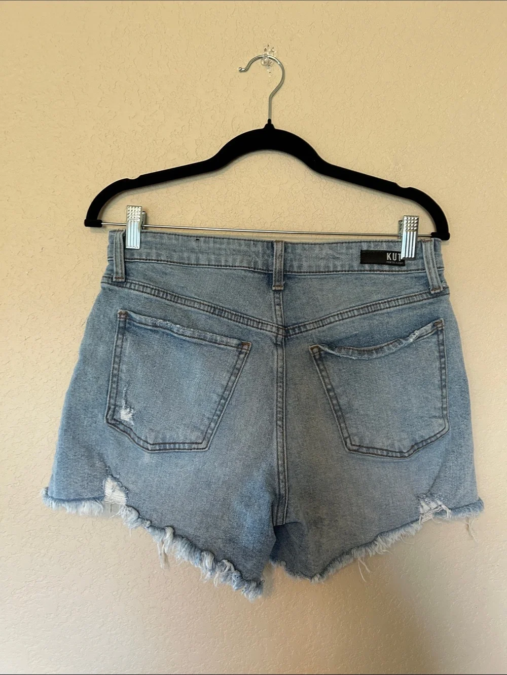 Kut from the Kloth Jane High Rise Long Distressed Denim Shorts Size 4